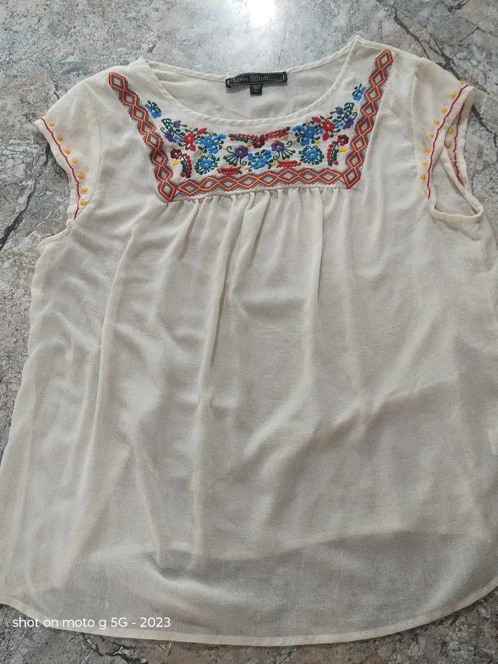 Love Stitch Embroidered Cap Sleeve Blouse Size Large Lightweight